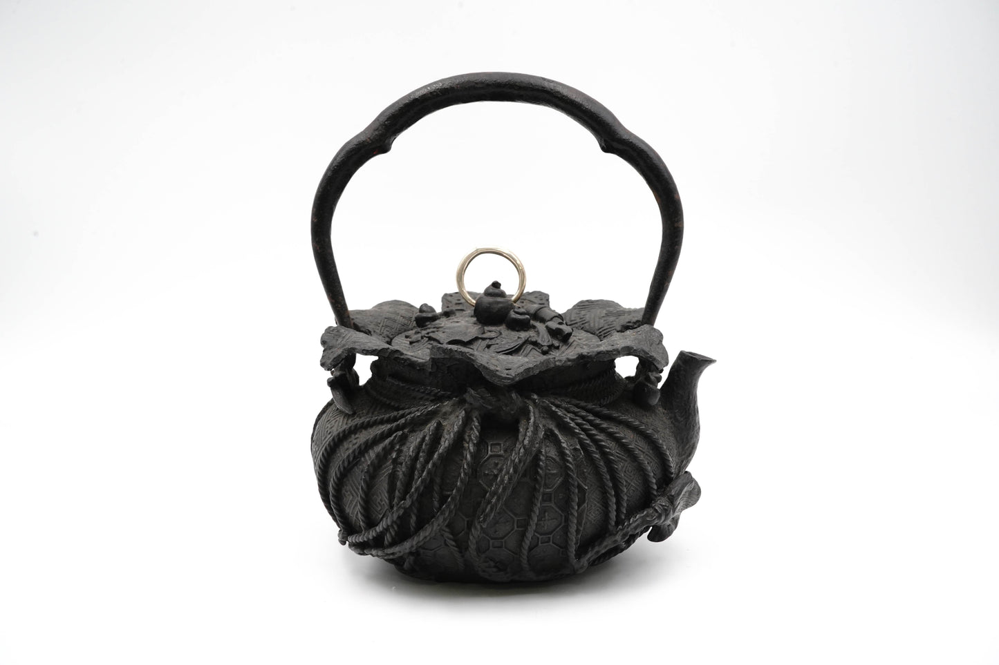 "Ookuni copy Treasure bag-shaped iron kettle"