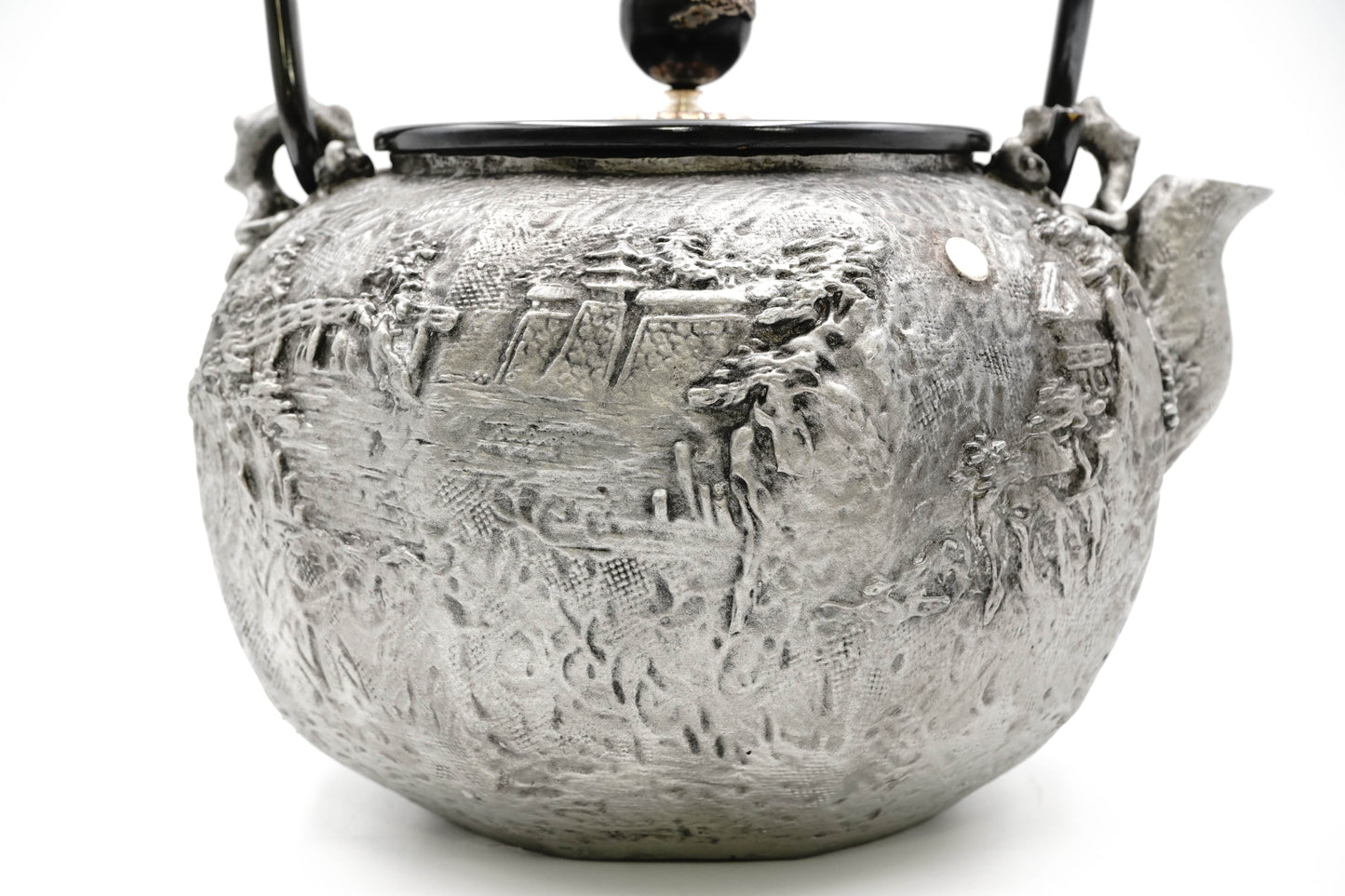 "Kibundo copy Eight Views of the Ancient City: Iron Sand Kettle"""