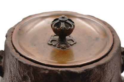 "First generation Shunsai Hata Fuji-shaped Odari iron kettle"