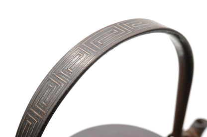 "Hannya Kankei"" Iron kettle with jujube-shaped feathers"