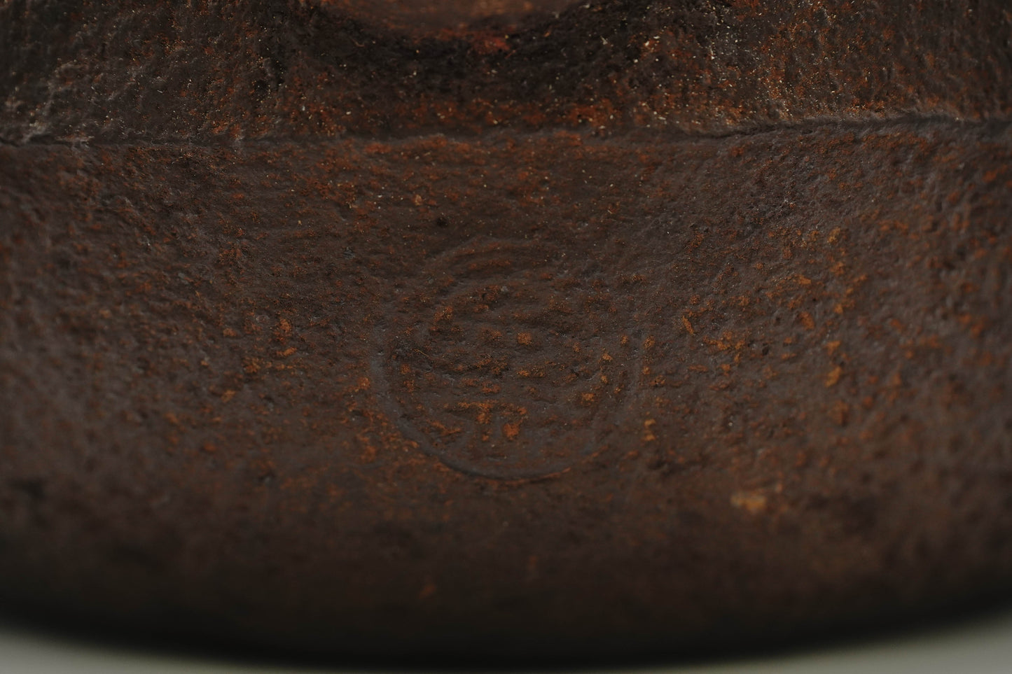 "Takichi Kanamori Crane-shaped iron kettle"