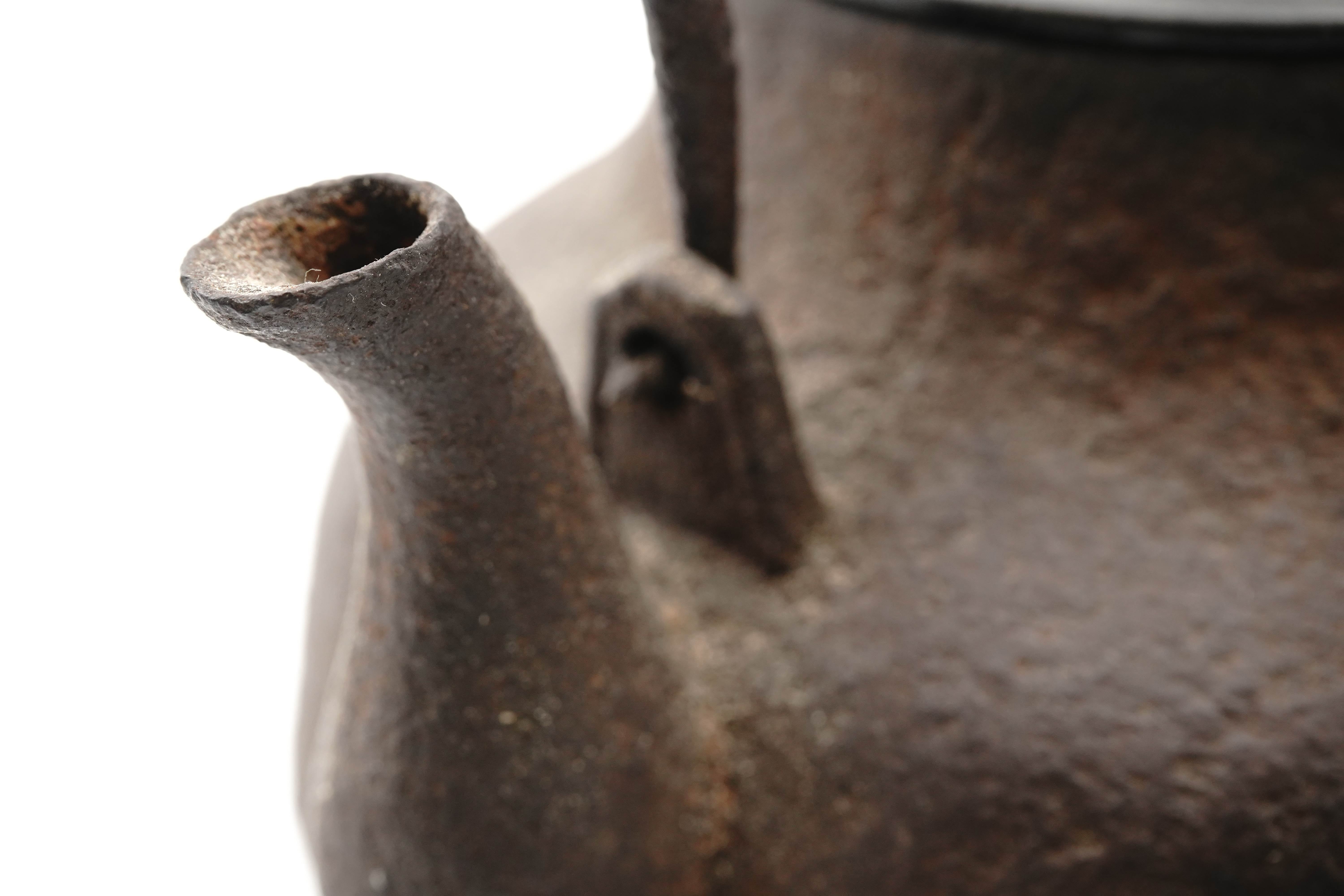 Takichi Kanamori Crane-shaped iron kettle