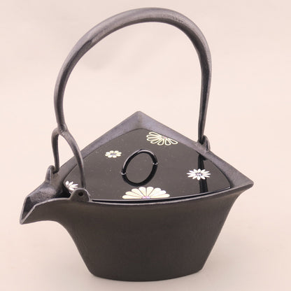 燗鍋　三角　黒漆 菊