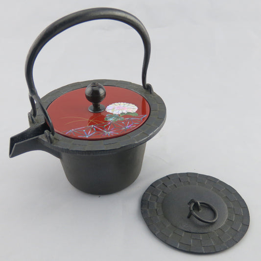 燗鍋　市松　赤漆　菊麻葉