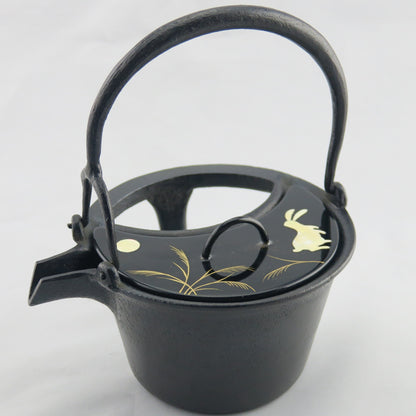 燗鍋　三日月　黒漆　ススキに兎