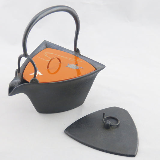 燗鍋　三角　橙漆　鶴亀