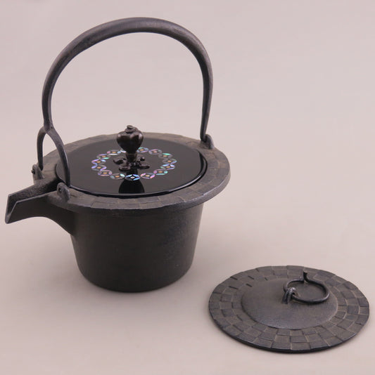 燗鍋　市松　黒漆 輪七宝