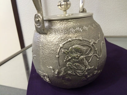 鋳造銀瓶 風神雷神