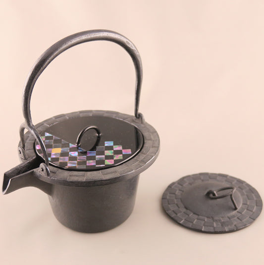 燗鍋　市松　黒漆  市松