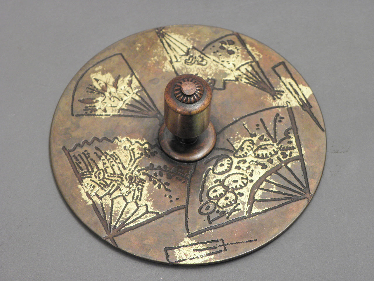 小鉄瓶　四方 D-1扇面 弦 黒兎(赤兎)