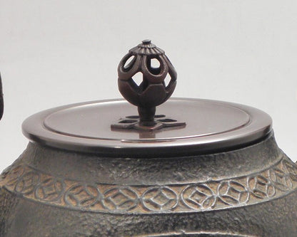 20Z  红白梅图 金银镶嵌