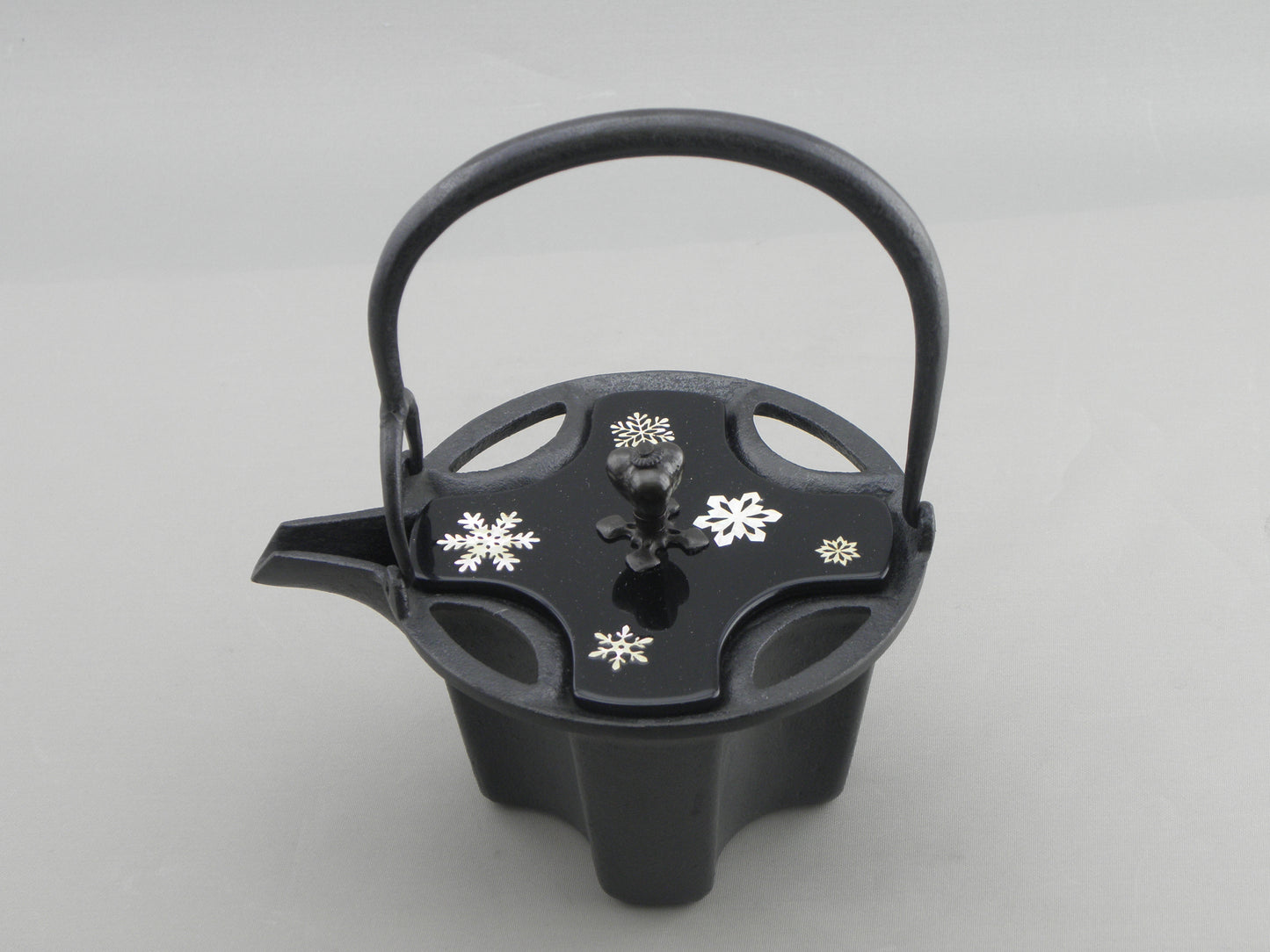 燗鍋　七宝　黒漆 雪の結晶