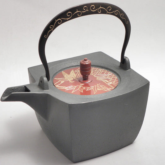 小鉄瓶　四方 D-2竹 弦 黒唐草（赤唐草）