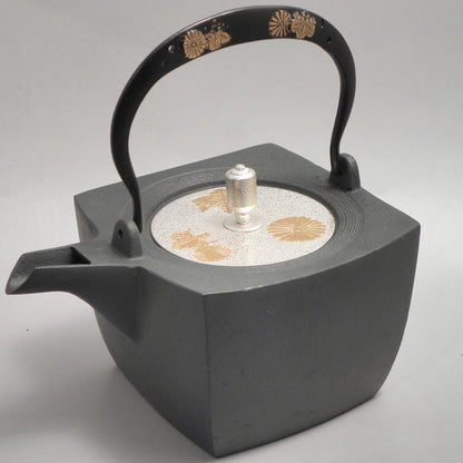 小鉄瓶　四方 D-3菊桐 弦 黒菊桐