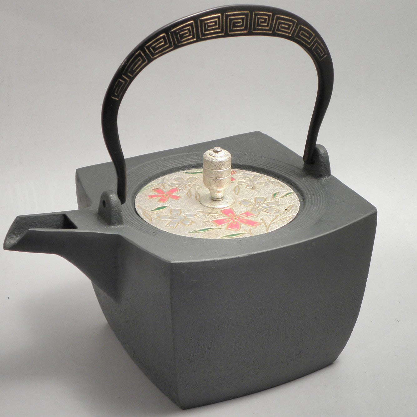 四方 蓋 撫子 弦 黒雷門 (朱雷門)