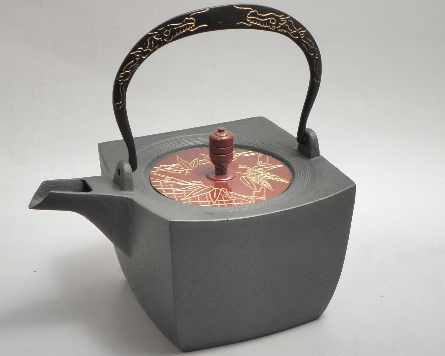 小鉄瓶　四方 D-2竹 弦 黒龍（赤龍）