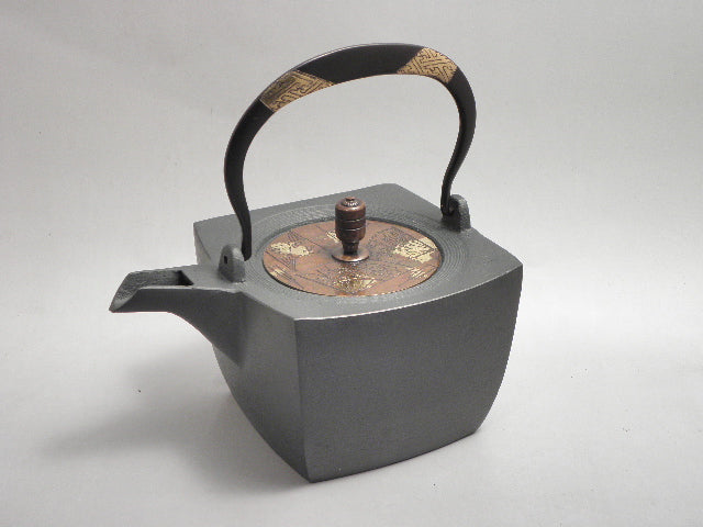 小鉄瓶　四方 D-1扇面 弦 黒紗綾（赤紗綾)