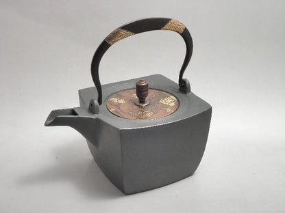 小鉄瓶　四方 D-1扇面 弦 黒紗綾（赤紗綾)