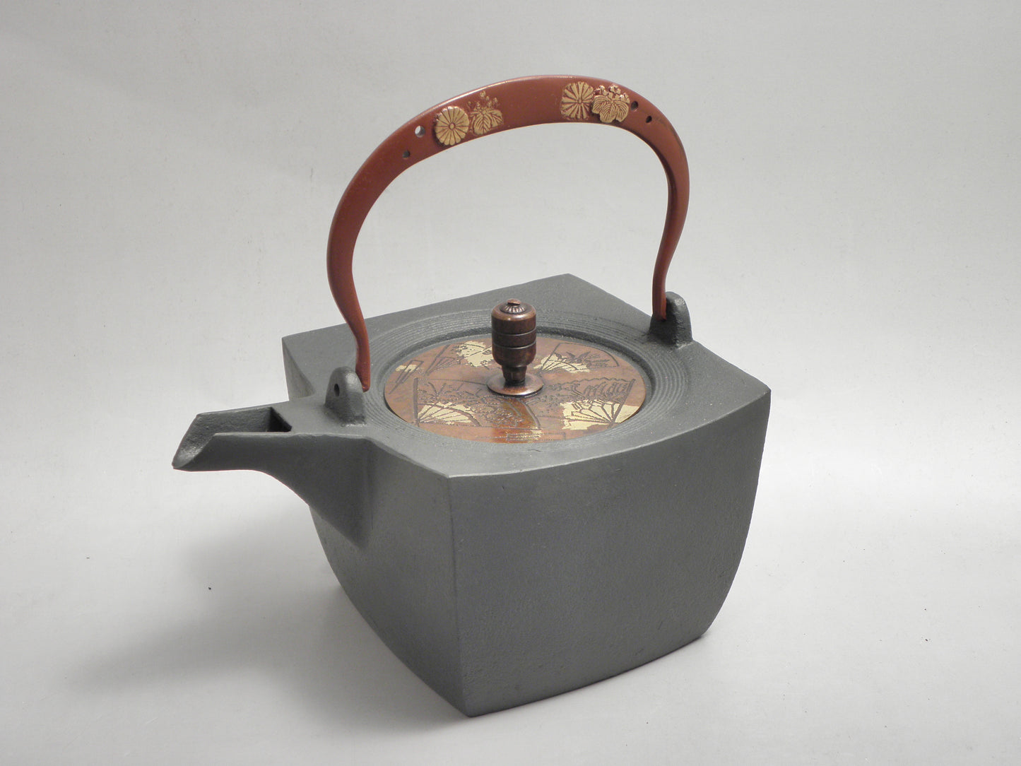 小鉄瓶 四方 D-1扇面 弦 黒菊桐 (赤菊桐）