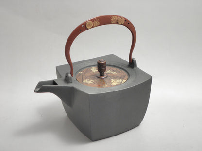 小鉄瓶 四方 D-1扇面 弦 黒菊桐 (赤菊桐）