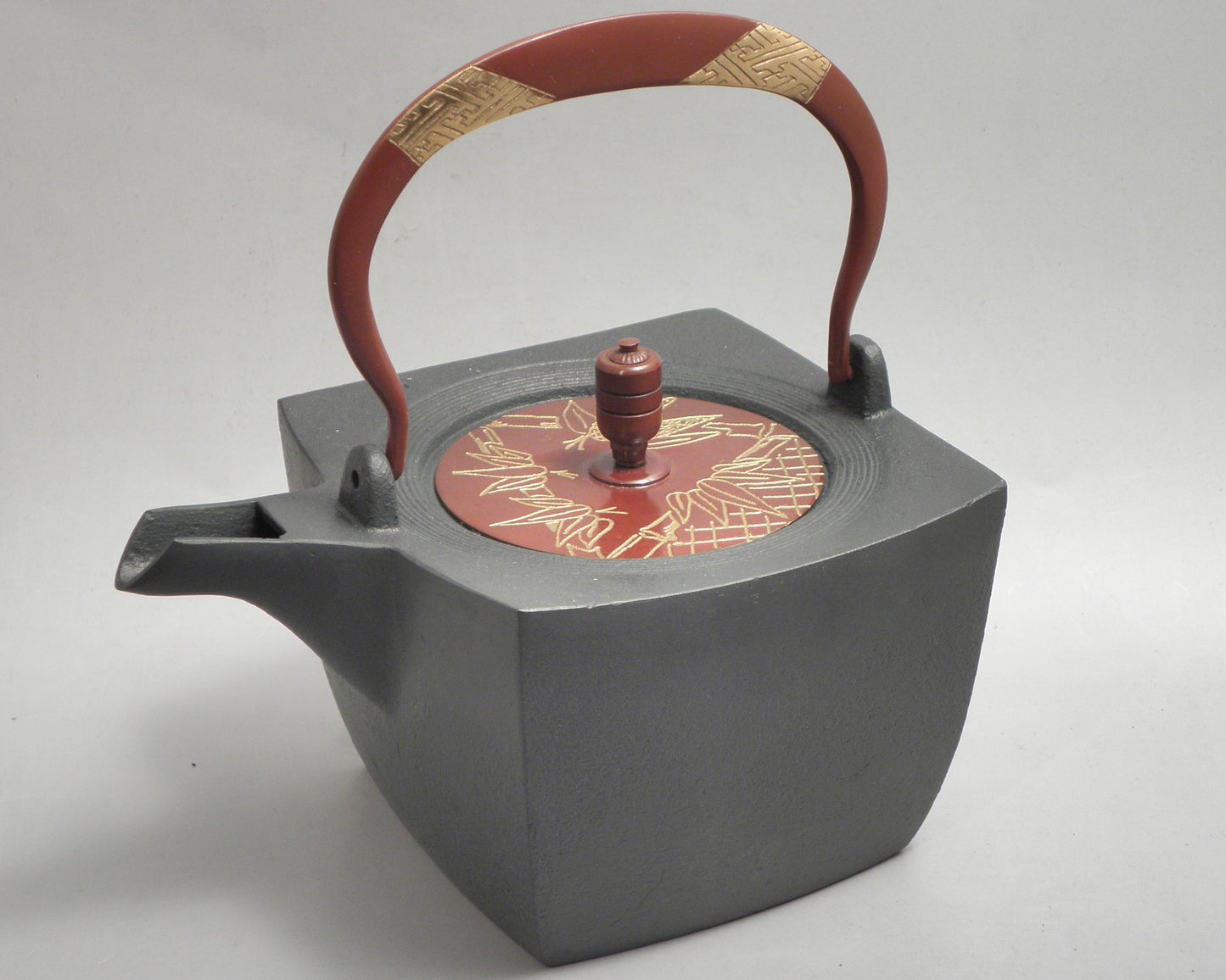 小鉄瓶　四方 D-2竹 弦 黒紗綾（赤紗綾）