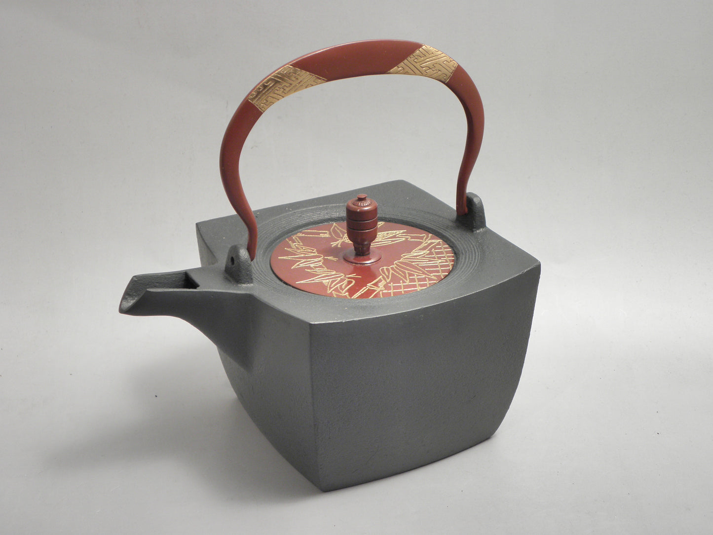 小鉄瓶　四方 D-2竹 弦 黒紗綾（赤紗綾）