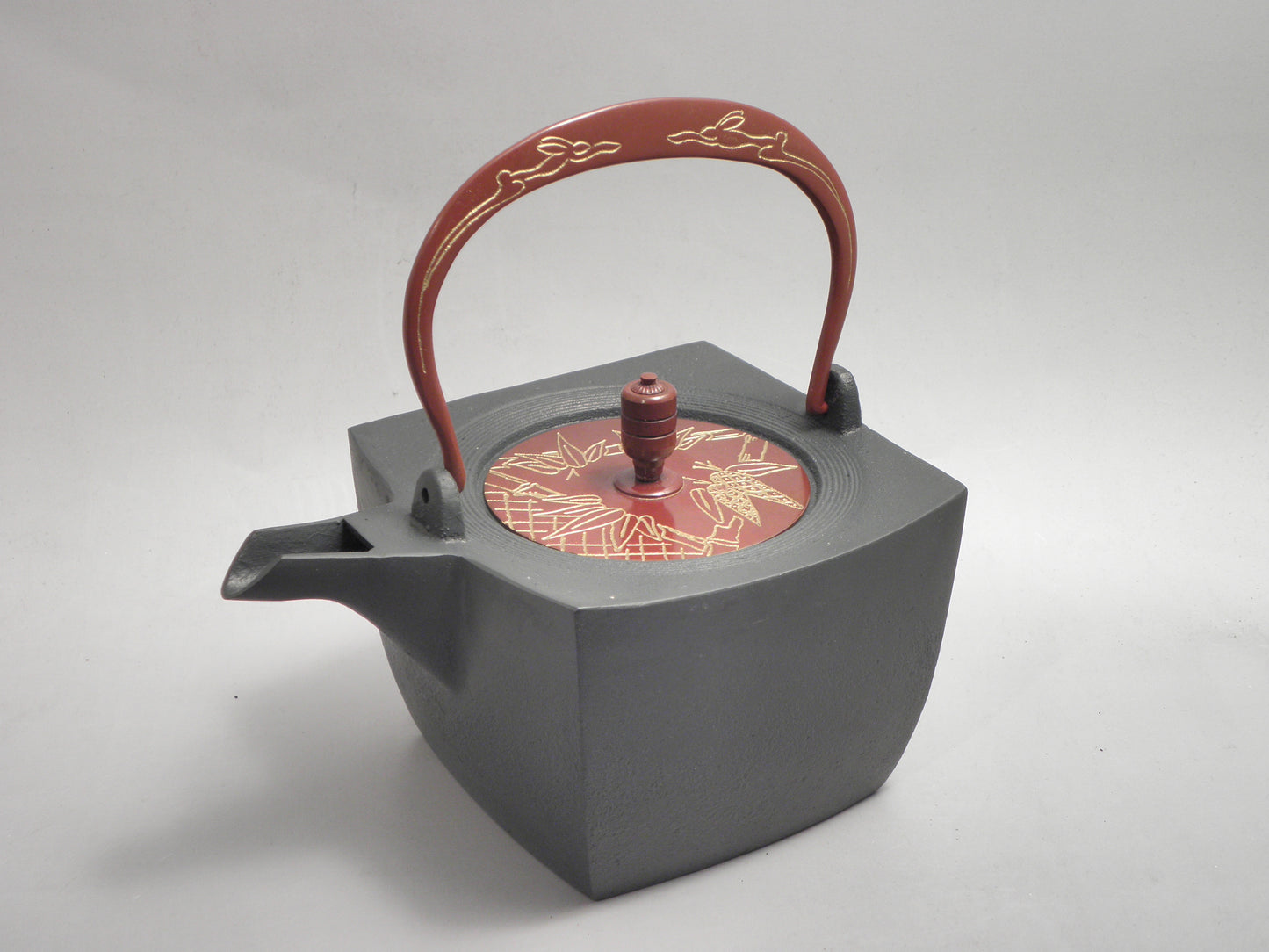 小鉄瓶　四方 D-2竹 弦 黒兎（赤兎）