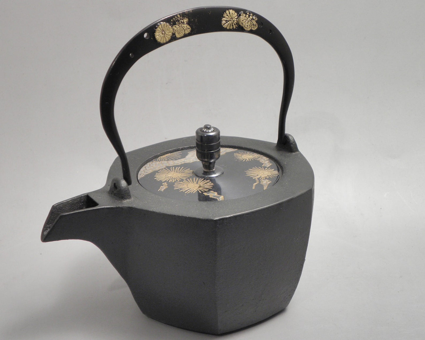 六角 蓋 黒唐松 弦 黒菊桐 (朱菊桐)